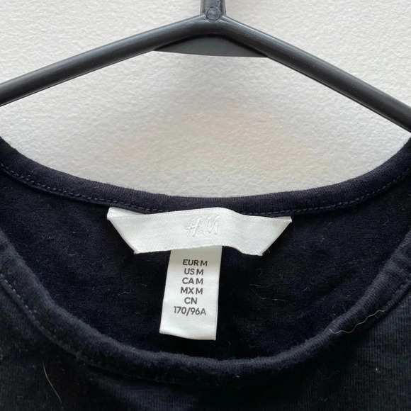 H&M - Two Layering Summer Crop Top Bundle - Picture 9 of 10